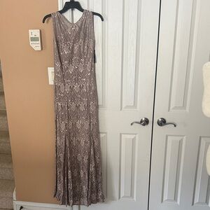 Elegant Sleeveless Patterned Dress